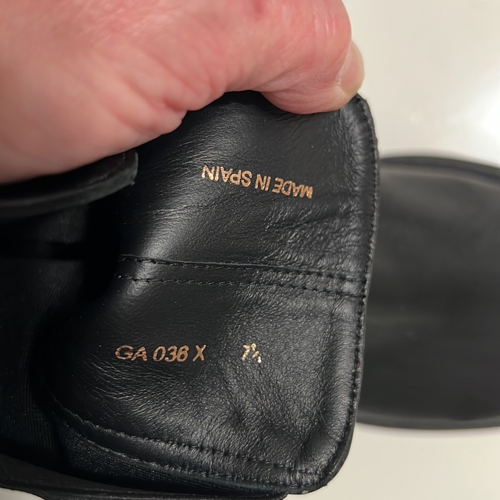 New!! Good American Chelsea Lug Sole Pull On Boots Black, Read Update! - Picture 10 of 14